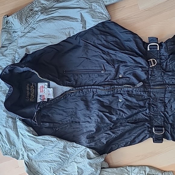 Descente Ski Suit Small - Picture 4 of 9